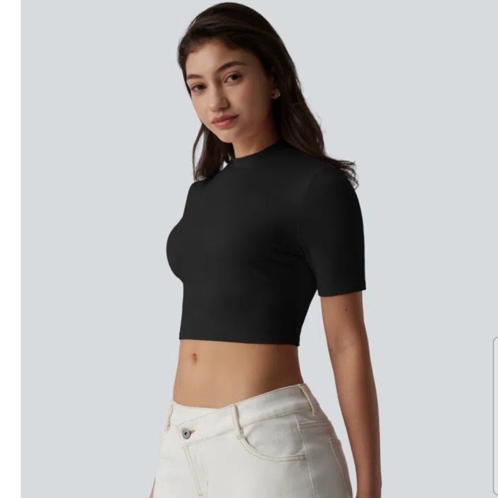 HALARA Black Short Sleeve Mock Neck Crop Top